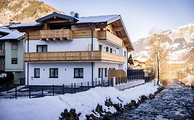 Riverside Rauris Apartments